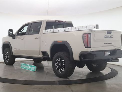 Used 2026 GMC Sierra 2500 AT4X w/ LPO, Black Badging Package AWD/4WD image 8