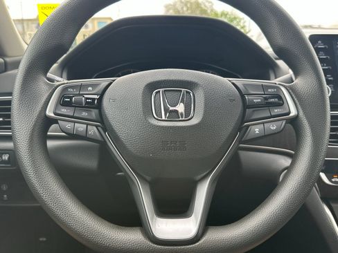 Used 2018 Honda Accord EX image 22