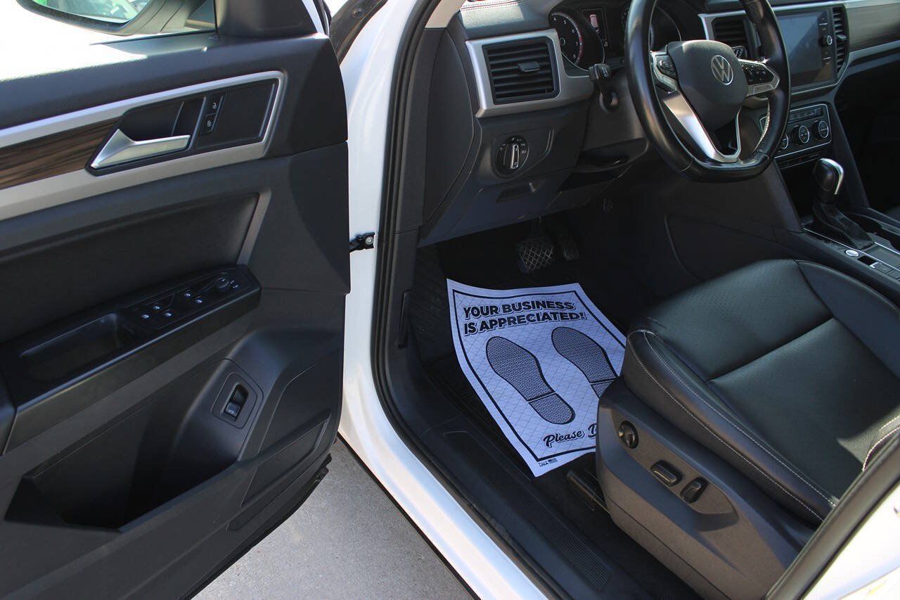 Used 2021 Volkswagen Atlas SE w/ Towing Package FWD image 17