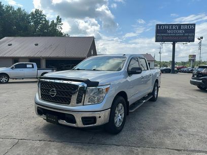Used 2018 Nissan Titan SV w/ SV Convenience Package