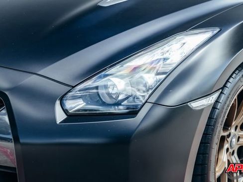 Used 2010 Nissan GT-R Premium AWD/4WD image 41