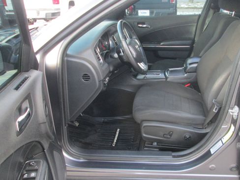 Used 2014 Dodge Charger R/T w/ Wheels & Tunes Group image 11