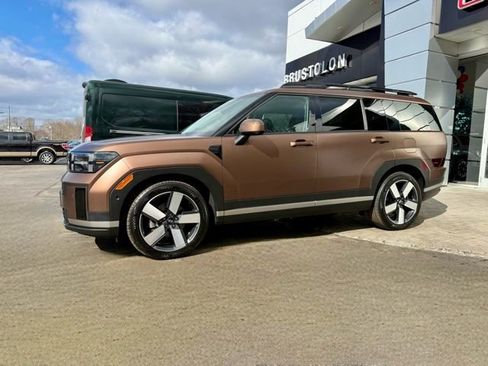 Used 2025 Hyundai Santa Fe Limited image 6