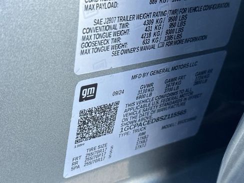 Used 2025 Chevrolet Silverado 1500 LT image 34