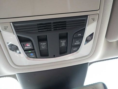 Certified 2024 Acura MDX SH-AWD w/ Technology Package image 29