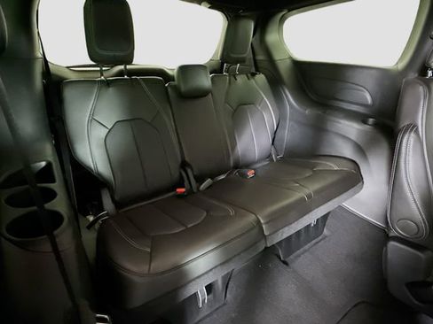 New 2026 Chrysler Pacifica Select image 26