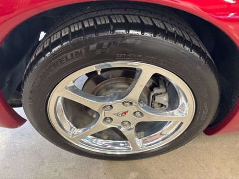 Used 2004 Chevrolet Corvette Convertible w/ Preferred Equipment Group image 41