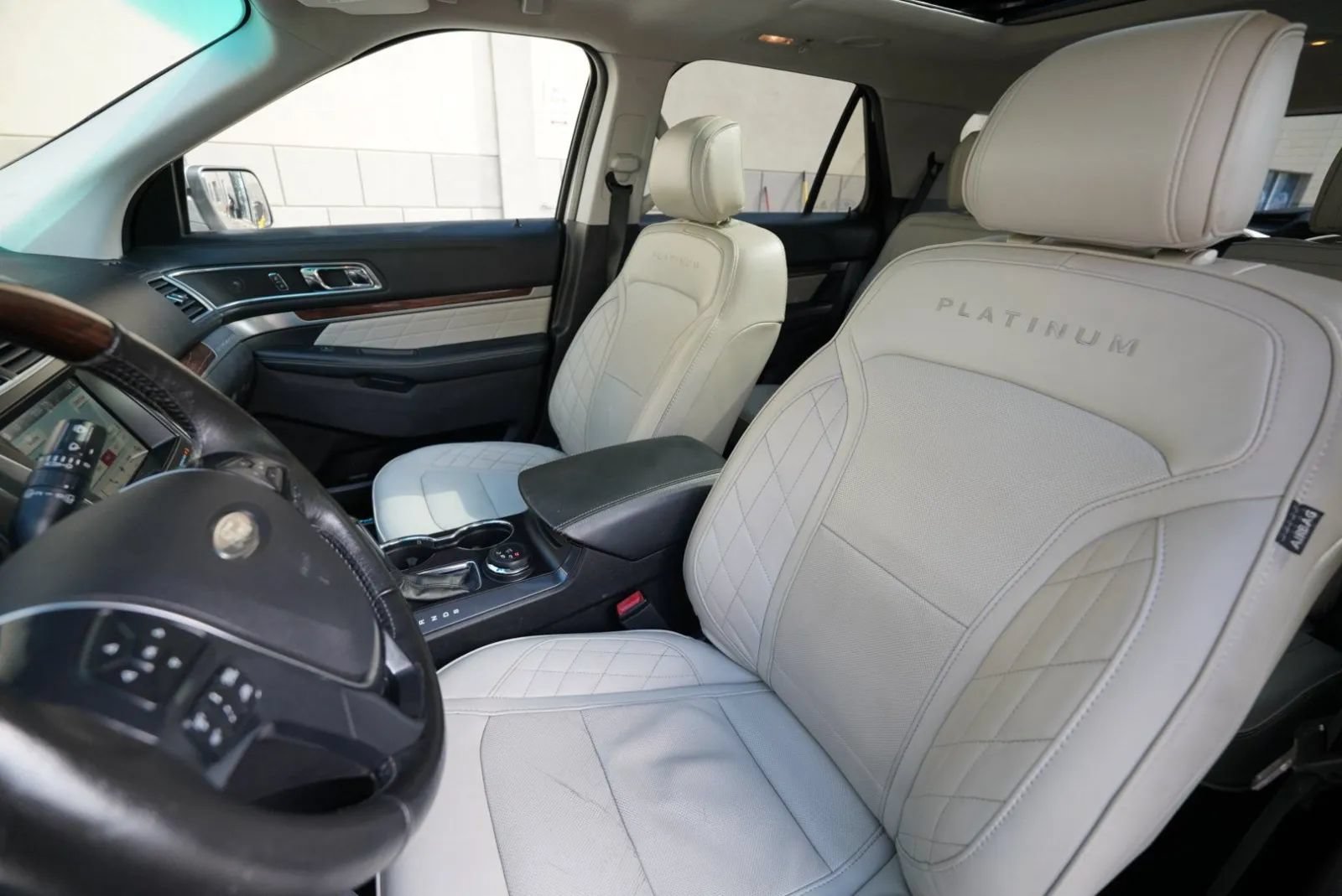 Used 2017 Ford Explorer Platinum AWD/4WD image 22