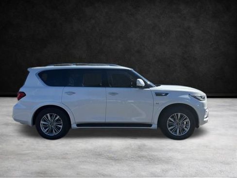 Used 2019 INFINITI QX80 Luxe w/ All-Season Package image 6