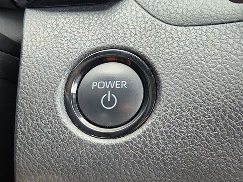 Used 2025 Toyota Camry LE w/ Convenience Package image 15