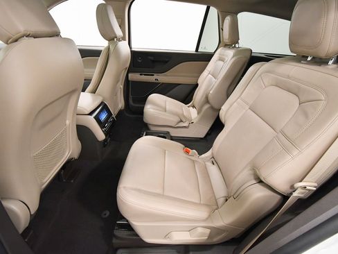 Used 2022 Lincoln Aviator Reserve w/ Equipment Group 201A image 15