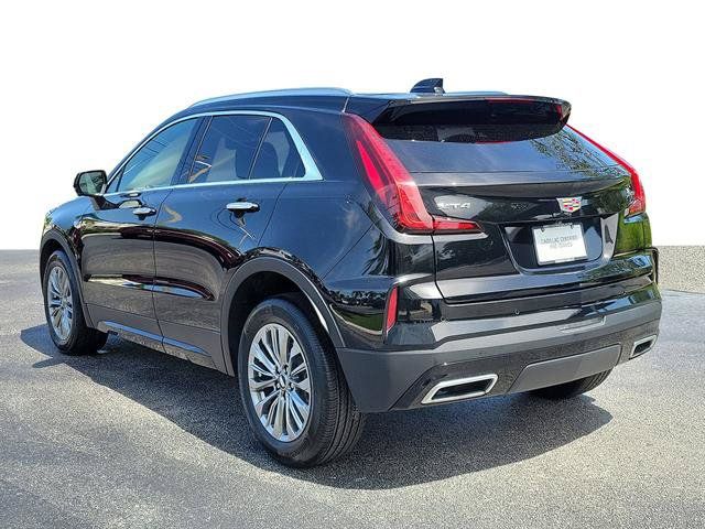 Certified 2025 Cadillac XT4 Premium Luxury FWD image 4