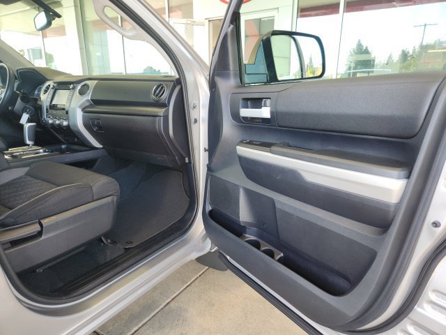 Used 2016 Toyota Tundra SR5 w/ SR5 Upgrade Package AWD/4WD image 25