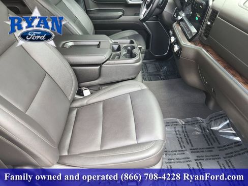 Used 2025 GMC Sierra 1500 SLT image 10
