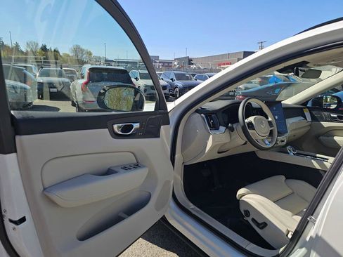 New 2026 Volvo XC60 T8 Ultra w/ Protection Package Premier AWD/4WD image 20