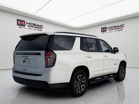 Used 2024 Chevrolet Tahoe Z71 w/ Luxury Package image 7