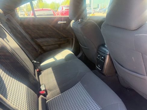 Used 2023 Dodge Charger SXT w/ Blacktop Package image 5