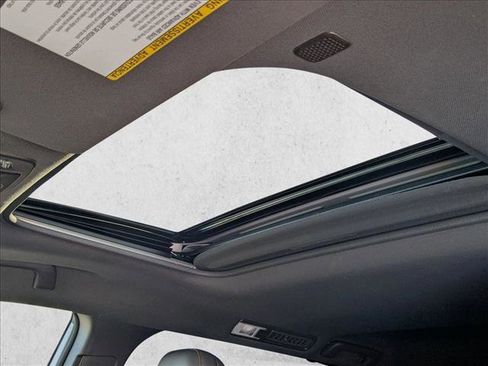 Used 2023 Toyota Sienna XSE image 16