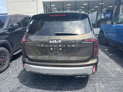 Certified 2023 Kia Telluride EX w/ EX Captain's Chair Package image 5