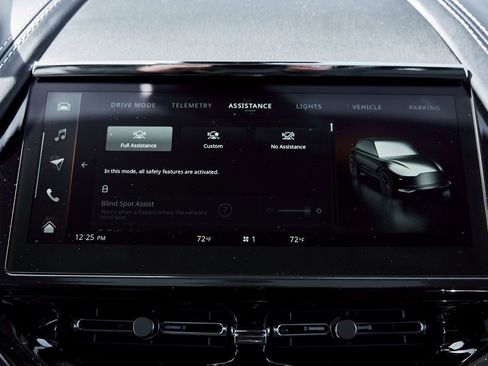 Used 2025 Aston Martin DBX 707 image 73