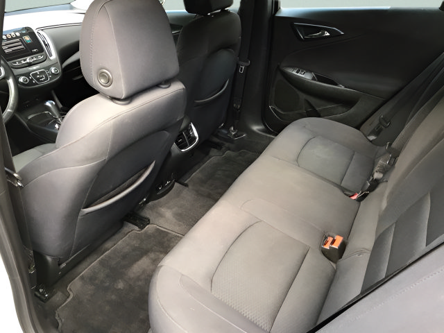 Used 2018 Chevrolet Malibu LT w/ Redline Edition FWD image 12
