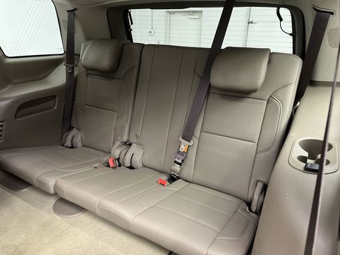 Used 2017 GMC Yukon SLT w/ Open Road Package image 15