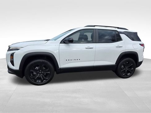 New 2026 Chevrolet Equinox LT w/ Convenience Package II image 3