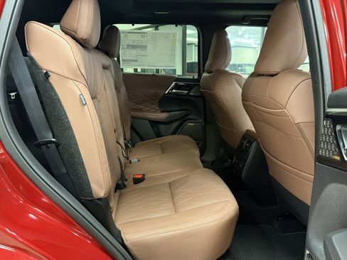 New 2026 Mitsubishi Outlander SEL image 26