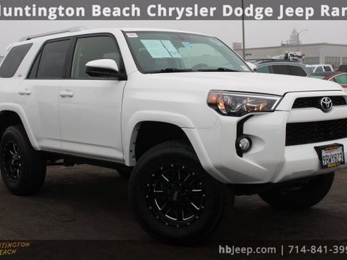 Used 2018 Toyota 4Runner SR5 image 1