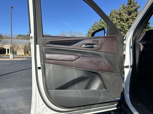 Used 2023 Cadillac Escalade ESV Sport Platinum image 60