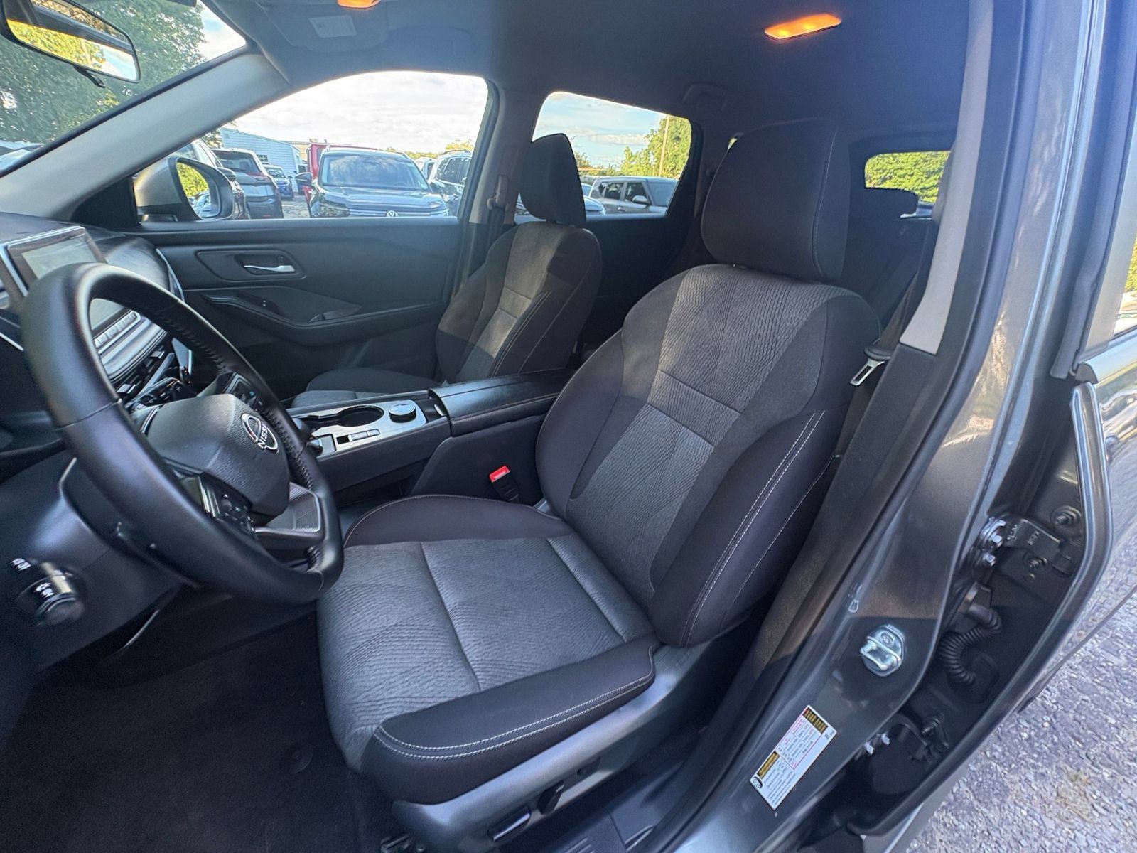 Used 2026 Nissan Rogue SV AWD/4WD image 34