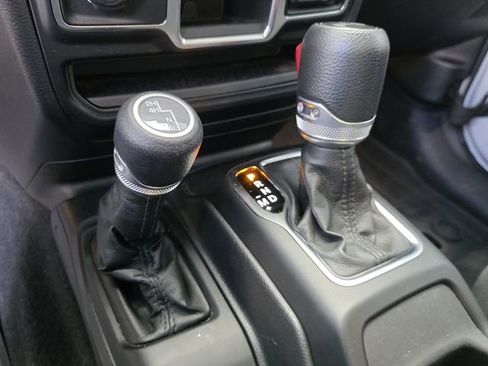 Used 2023 Jeep Wrangler Willys image 20