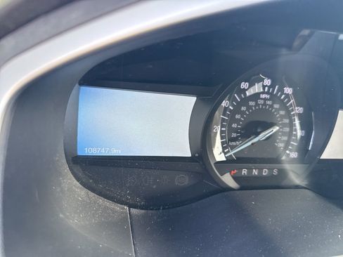 Used 2017 Ford Edge SEL w/ Equipment Group 201A image 9