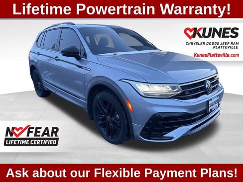 Used 2022 Volkswagen Tiguan SE R-Line image 2