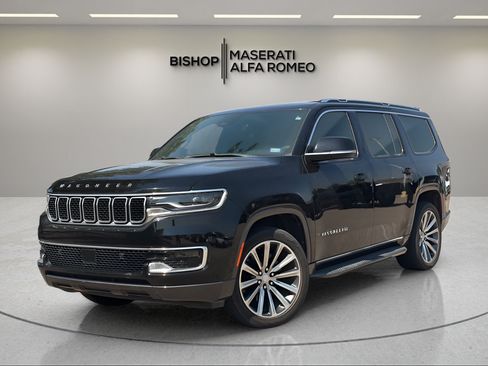 Used 2022 Jeep Wagoneer Series I w/ Premium Group I RWD image 2