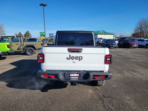 Used 2024 Jeep Gladiator Rubicon w/ Convenience Group image 4