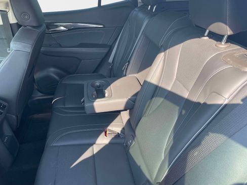 Used 2023 Buick Envision Essence FWD image 14