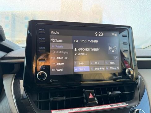 Certified 2022 Toyota Corolla Cross LE image 3