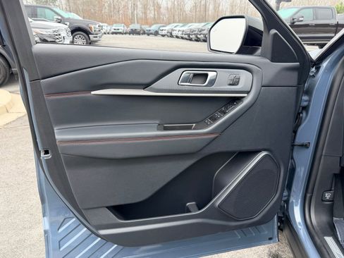 New 2026 Ford Explorer ST-Line w/ ST-Line Street Pack image 17