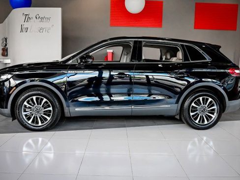 Used 2021 Lincoln Nautilus FWD w/ Equipment Group 101A image 8