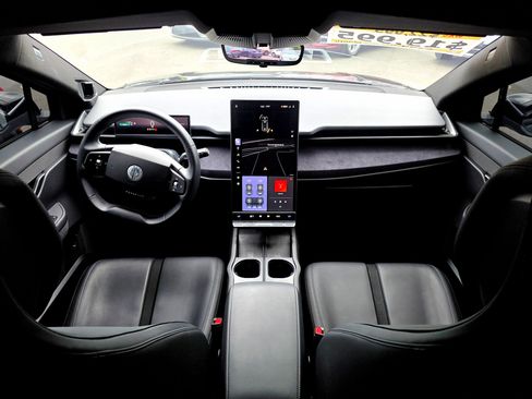 Used 2023 Fisker Ocean One AWD/4WD image 10