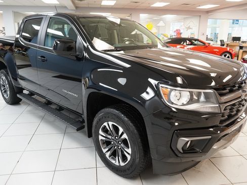 Used 2022 Chevrolet Colorado Z71 w/ Safety Package image 12