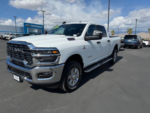 Used 2025 RAM 2500 Big Horn AWD/4WD image 7