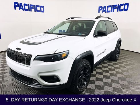 Used 2022 Jeep Cherokee Latitude image 4