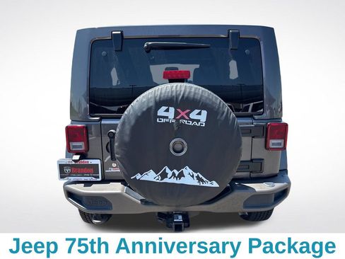 Used 2016 Jeep Wrangler Unlimited Sahara AWD/4WD image 5