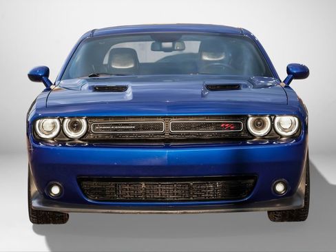 Used 2018 Dodge Challenger R/T Scat Pack w/ Leather Interior Group image 3