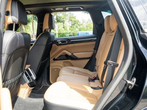 Used 2014 Porsche Cayenne AWD/4WD image 47