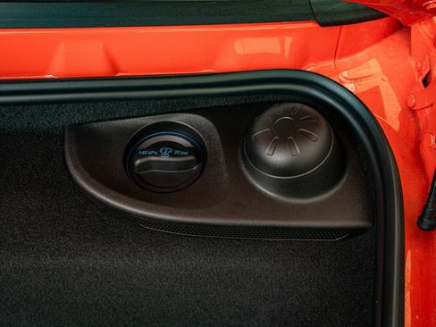 Used 2017 Porsche 718 Boxster S image 31