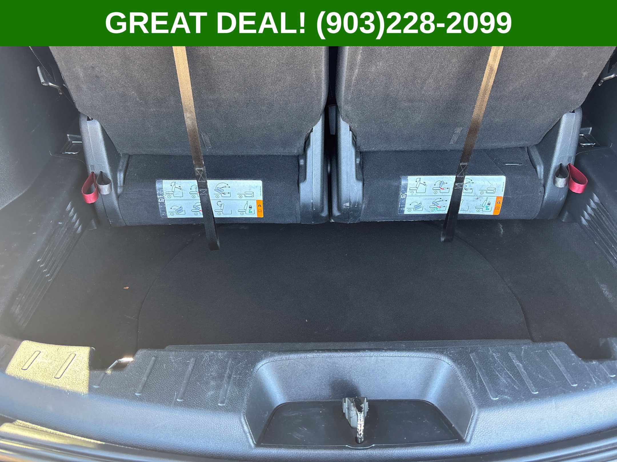 Used 2018 Ford Explorer XLT FWD image 9