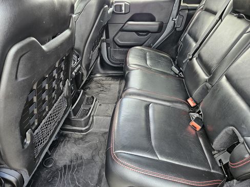 Used 2019 Jeep Wrangler Unlimited Rubicon AWD/4WD image 28